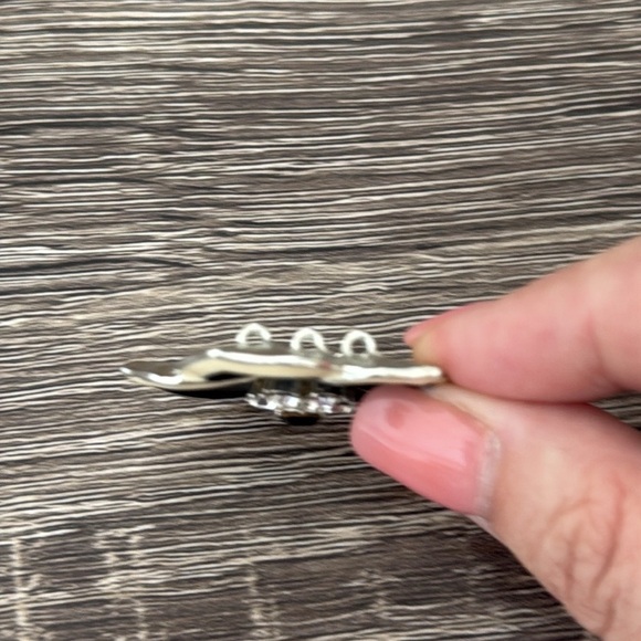 Vintage 80s black cream enamel rhinestone flower pendant glam retro jewelry - Picture 7 of 11